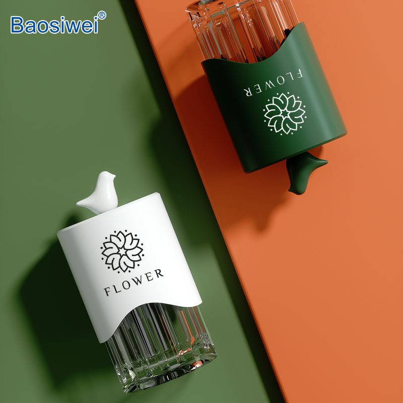 Luxury Perfume Bottle Printing with Baosiwei A3 UV Printer – High-precision UV printing on glass perfume bottles with fine detailing, suitable for high-end cosmetic branding